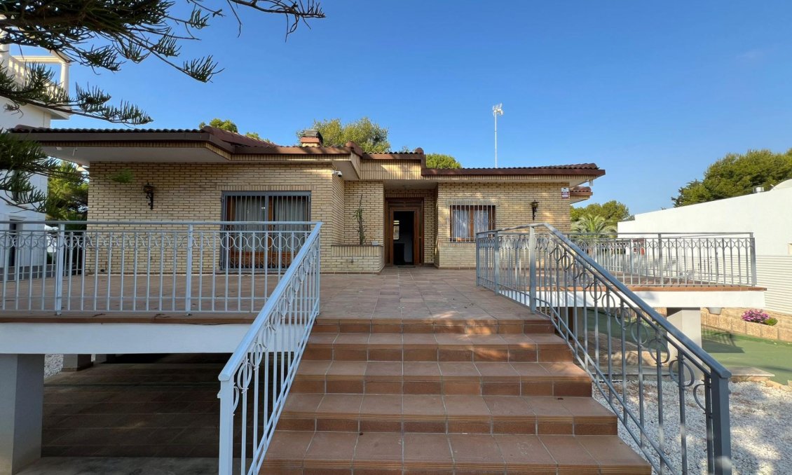 Wiederverkauf - Villa -
Orihuela Costa - Campoamor