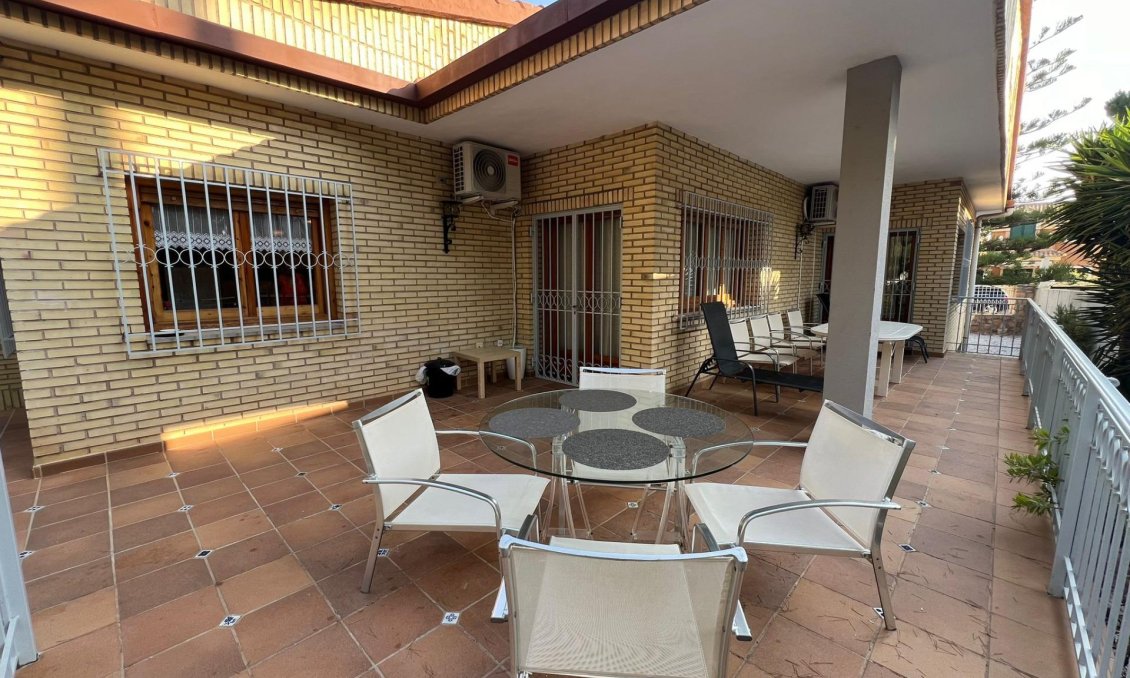 Wiederverkauf - Villa -
Orihuela Costa - Campoamor