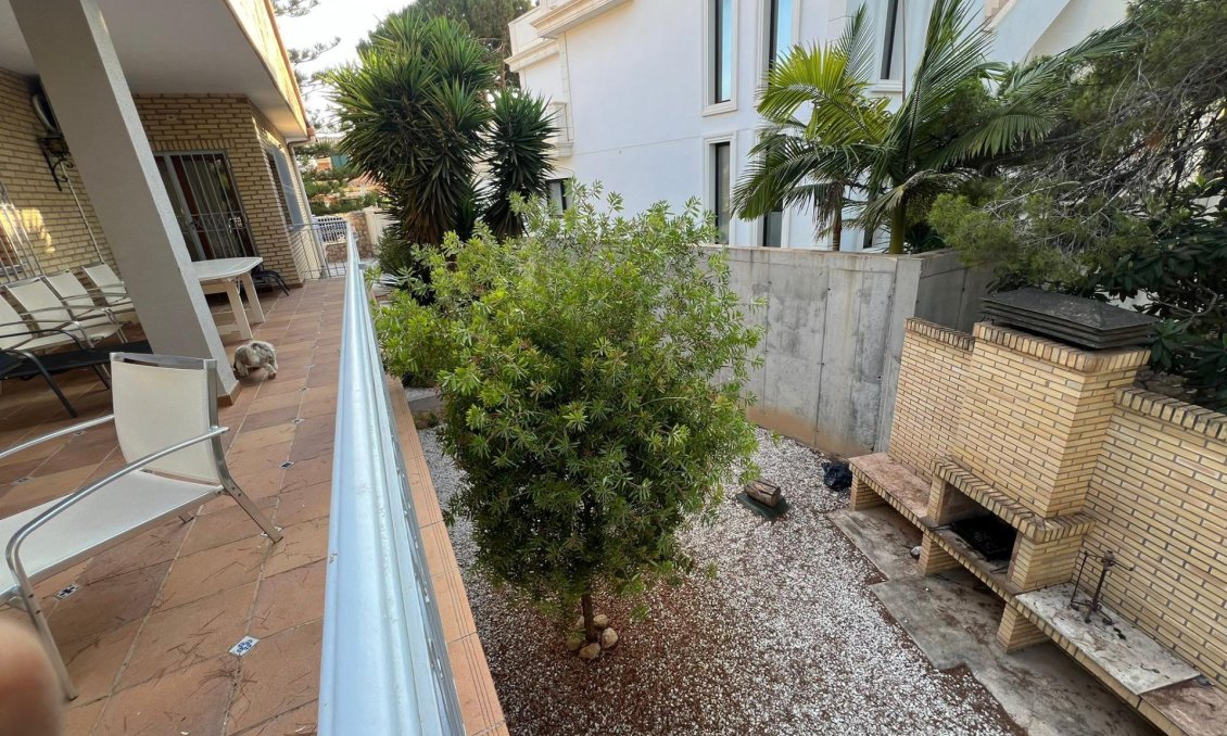 Wiederverkauf - Villa -
Orihuela Costa - Campoamor