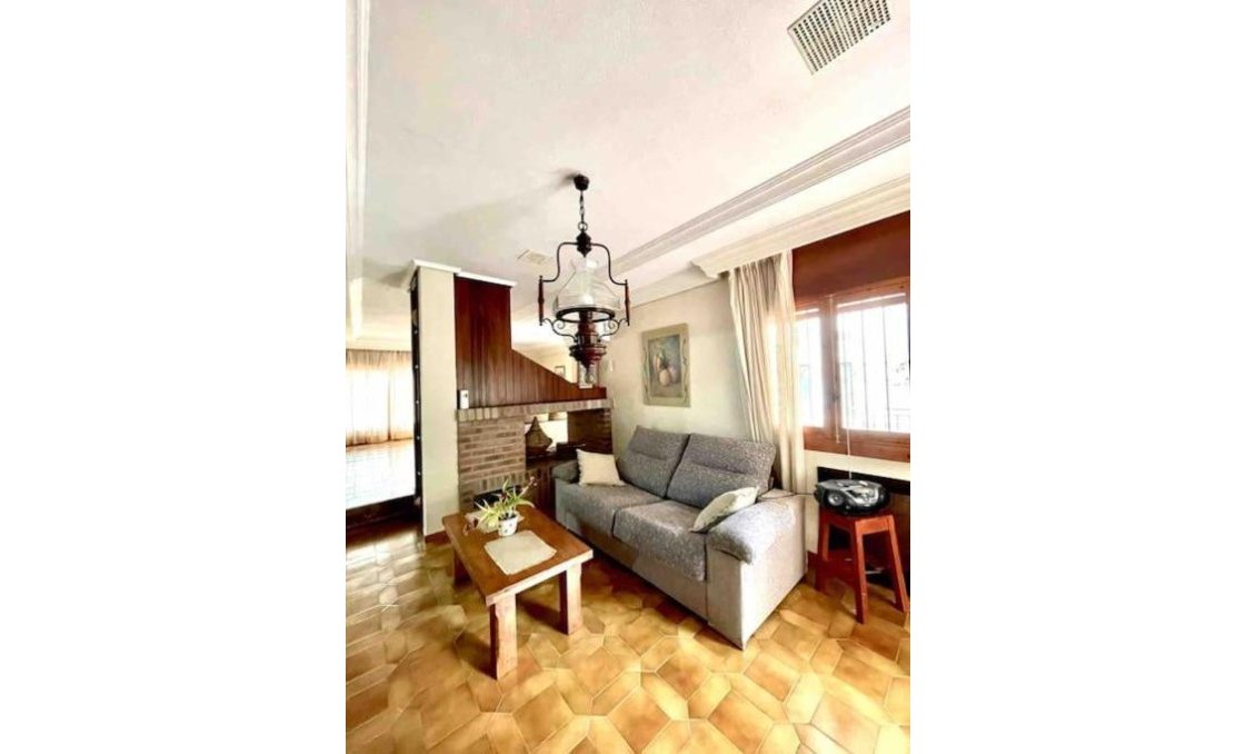 Wiederverkauf - Villa -
Orihuela Costa - Campoamor