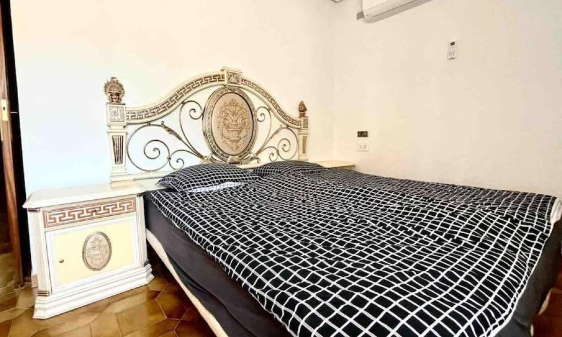 Wiederverkauf - Villa -
Orihuela Costa - Campoamor