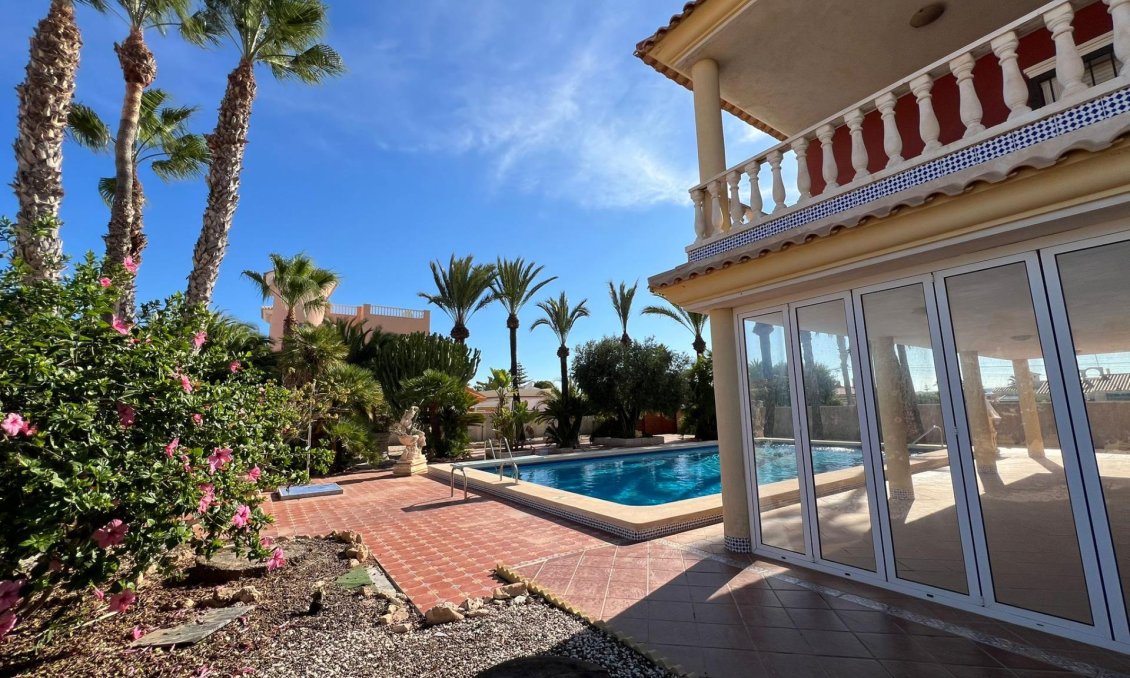 Wiederverkauf - Villa -
Torrevieja - Torreta Florida