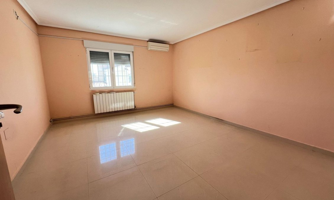 Wiederverkauf - Villa -
Torrevieja - Torreta Florida