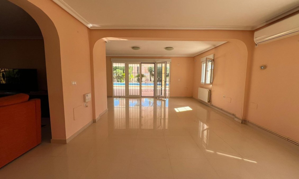 Wiederverkauf - Villa -
Torrevieja - Torreta Florida