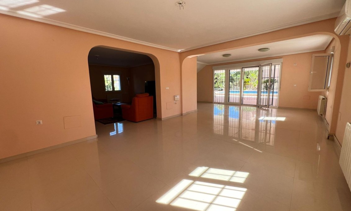 Wiederverkauf - Villa -
Torrevieja - Torreta Florida