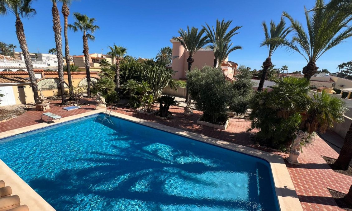 Wiederverkauf - Villa -
Torrevieja - Torreta Florida