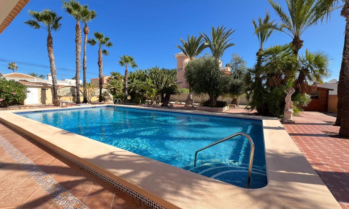 Wiederverkauf - Villa -
Torrevieja - Torreta Florida