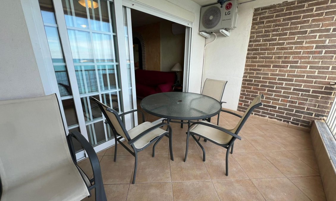 Használt Ingatlanok - Apartman -
Torrevieja - Playa De Los Naufragos