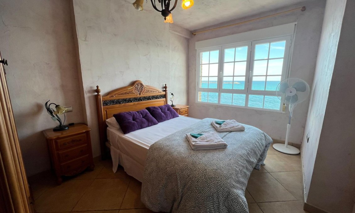 Használt Ingatlanok - Apartman -
Torrevieja - Playa De Los Naufragos