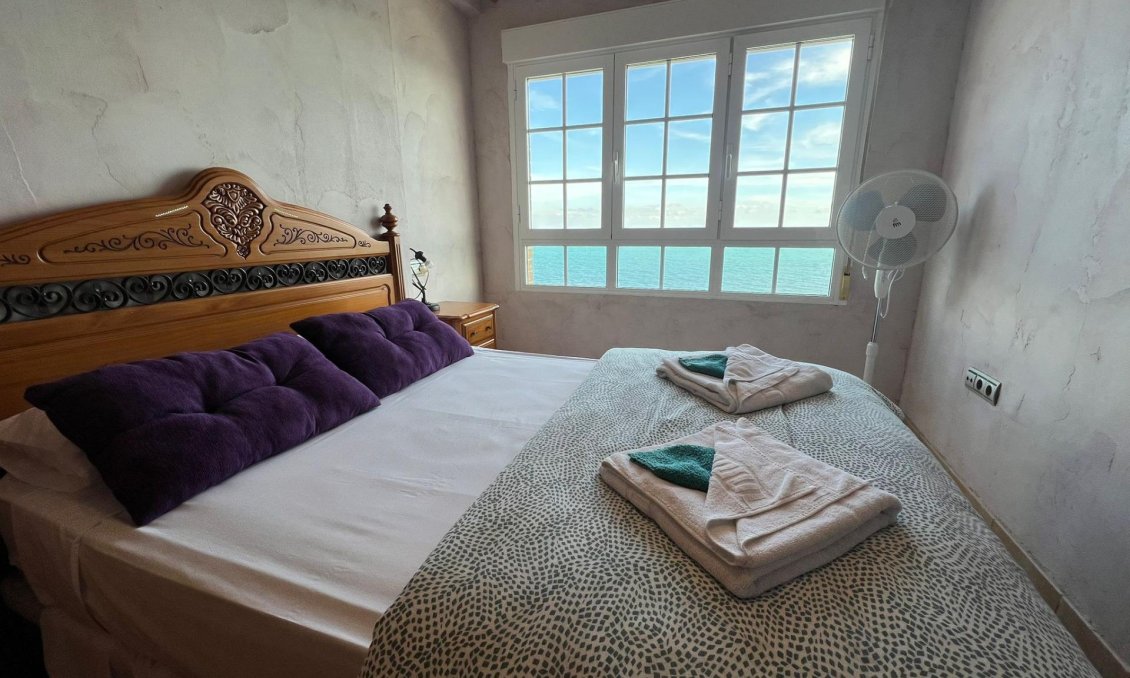 Használt Ingatlanok - Apartman -
Torrevieja - Playa De Los Naufragos