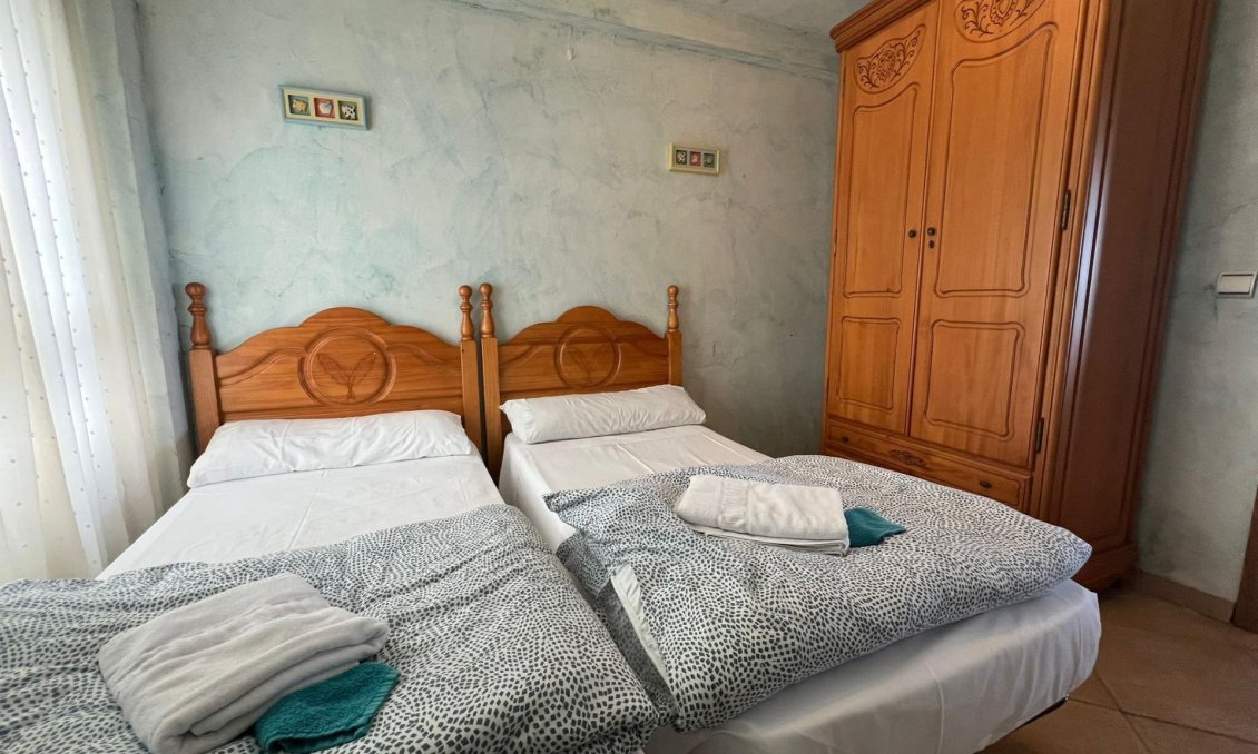 Használt Ingatlanok - Apartman -
Torrevieja - Playa De Los Naufragos