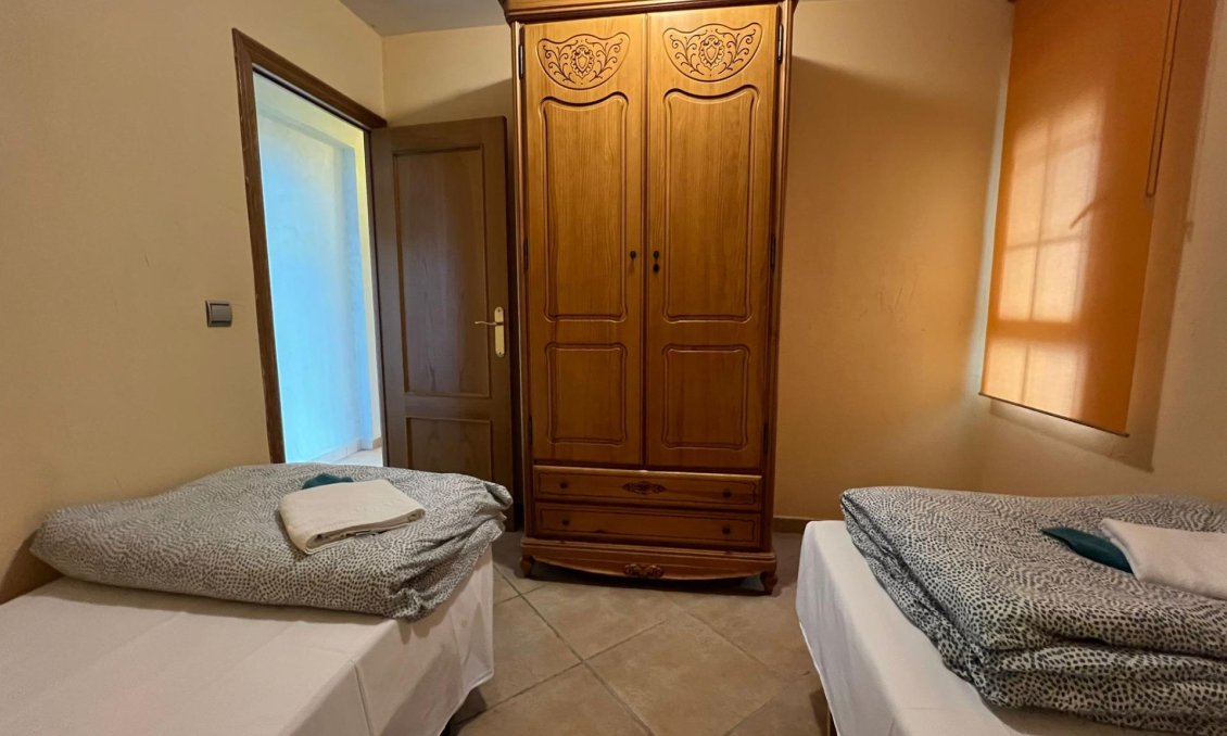 Használt Ingatlanok - Apartman -
Torrevieja - Playa De Los Naufragos