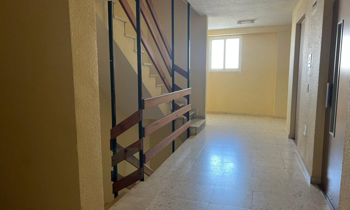 Használt Ingatlanok - Apartman -
Torrevieja - Playa De Los Naufragos