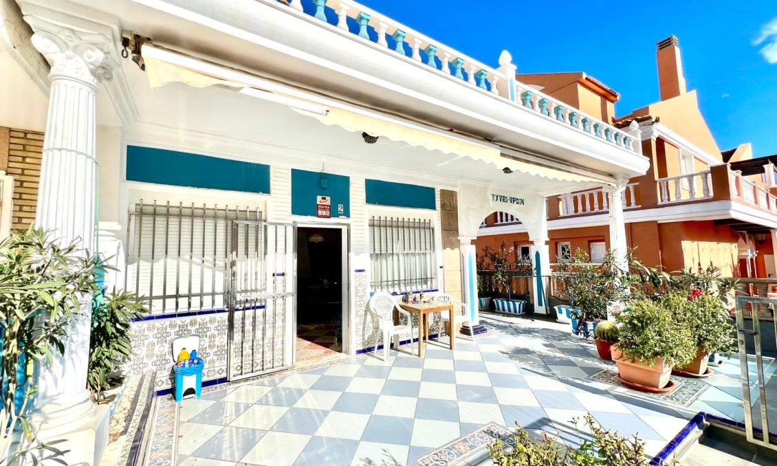 Segunda mano - Town House -
Torrevieja - La Mata