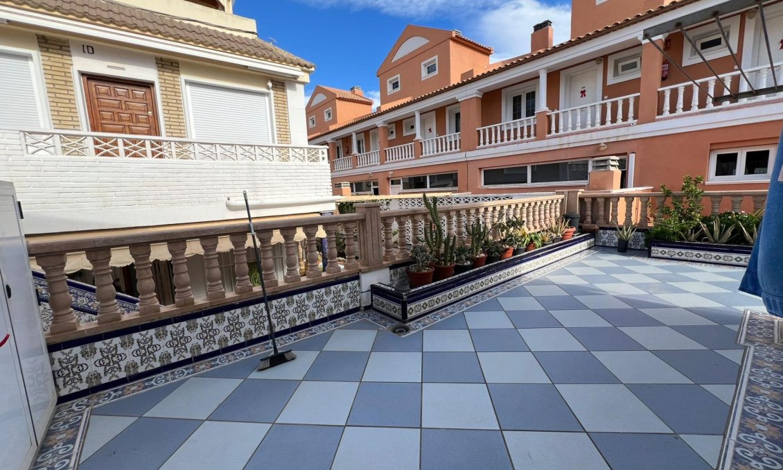 Segunda mano - Town House -
Torrevieja - La Mata