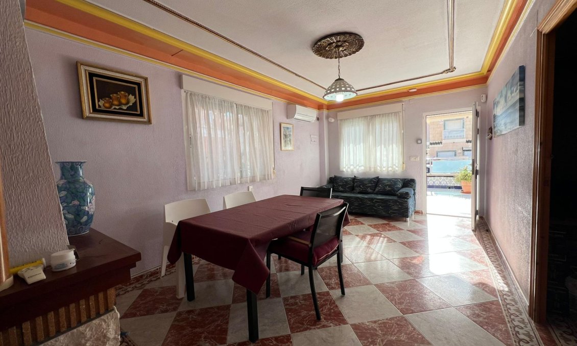 Segunda mano - Town House -
Torrevieja - La Mata