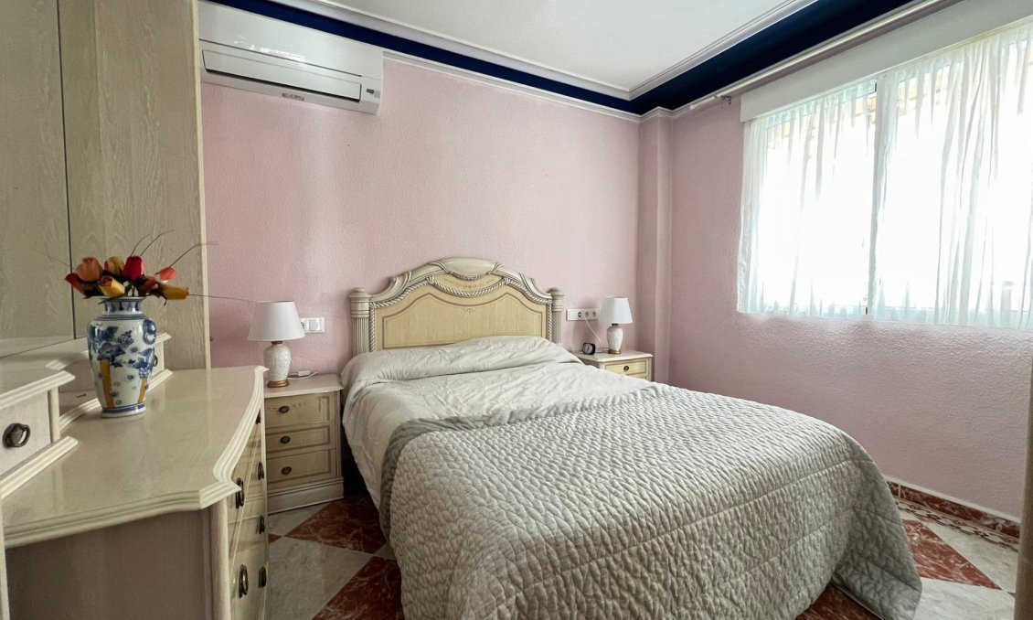 Segunda mano - Town House -
Torrevieja - La Mata