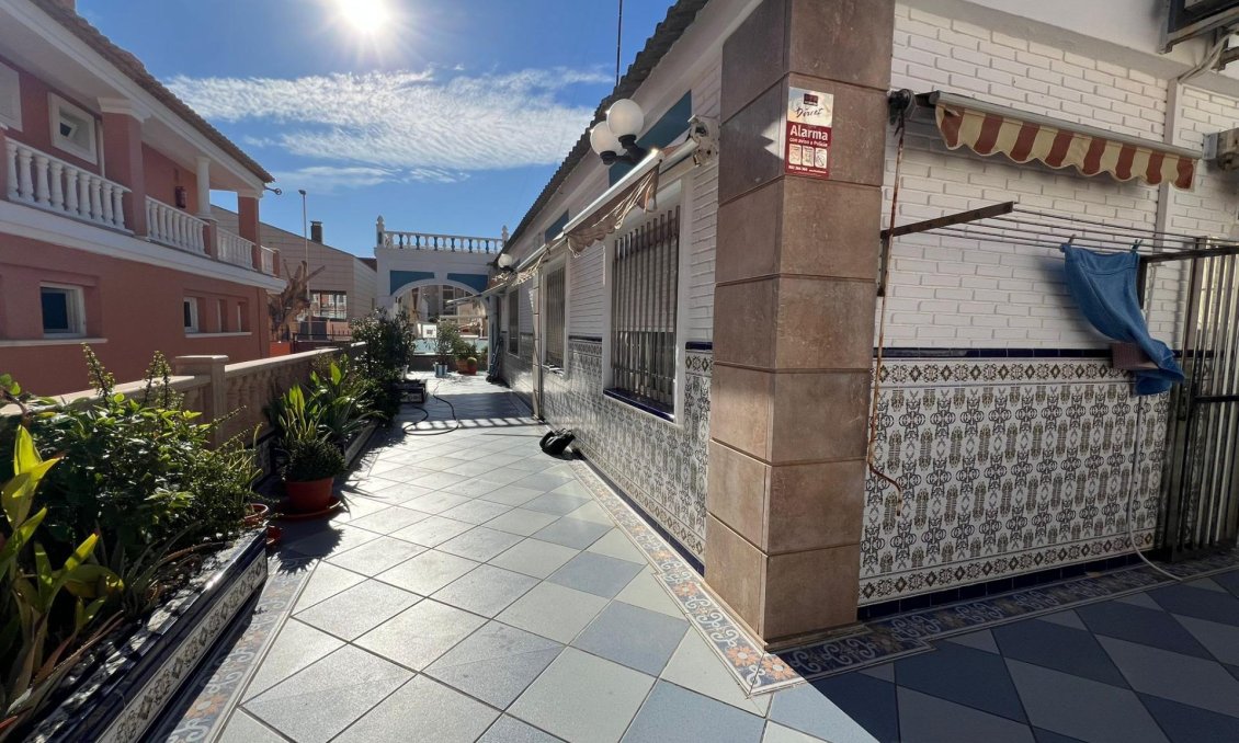 Segunda mano - Town House -
Torrevieja - La Mata