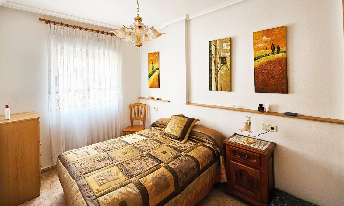 Resale - Apartment -
Torrevieja