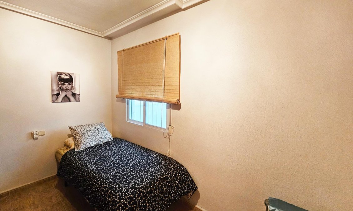 Resale - Apartment -
Torrevieja