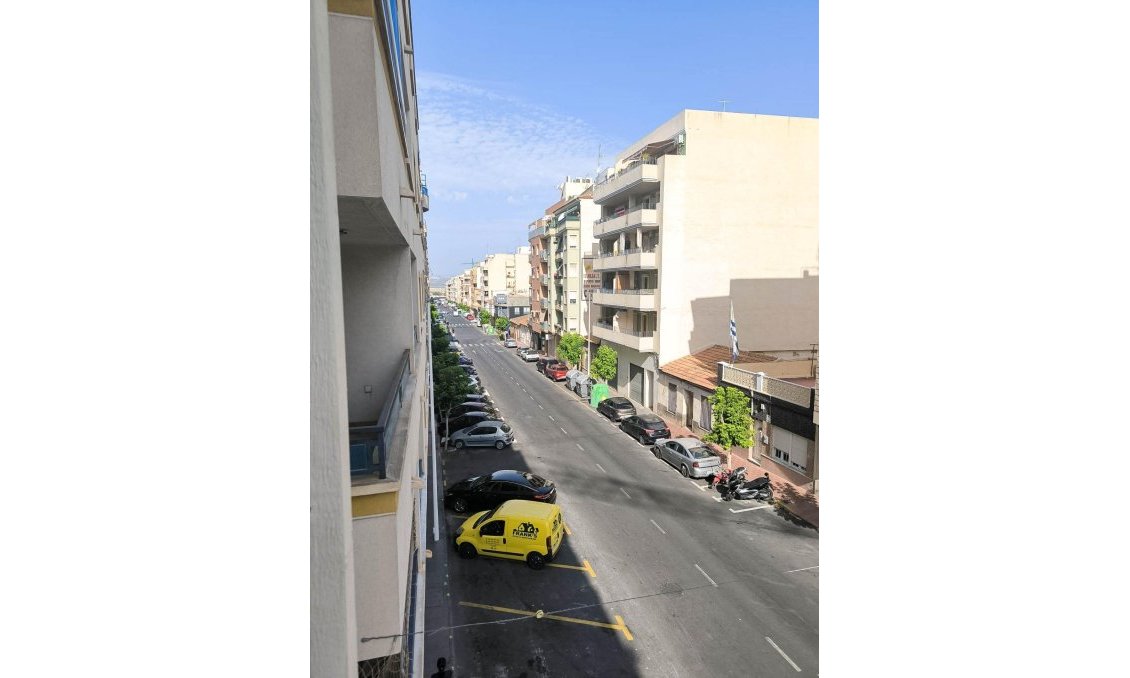 Resale - Apartment -
Torrevieja