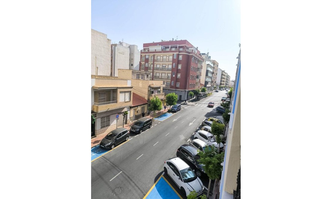 Resale - Apartment -
Torrevieja