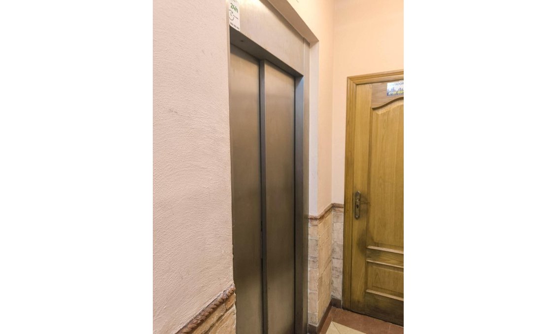 Resale - Apartment -
Torrevieja