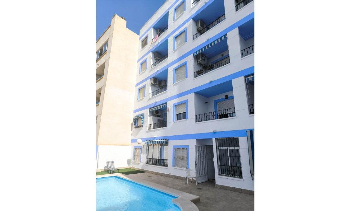 Resale - Apartment -
Torrevieja