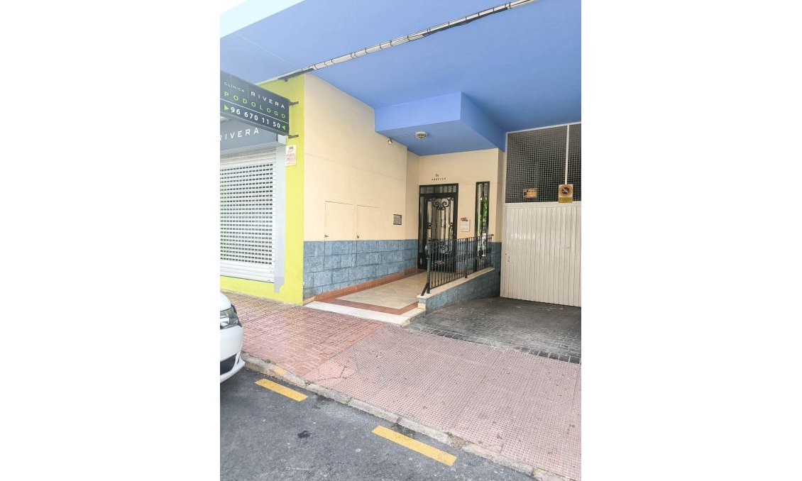 Resale - Apartment -
Torrevieja