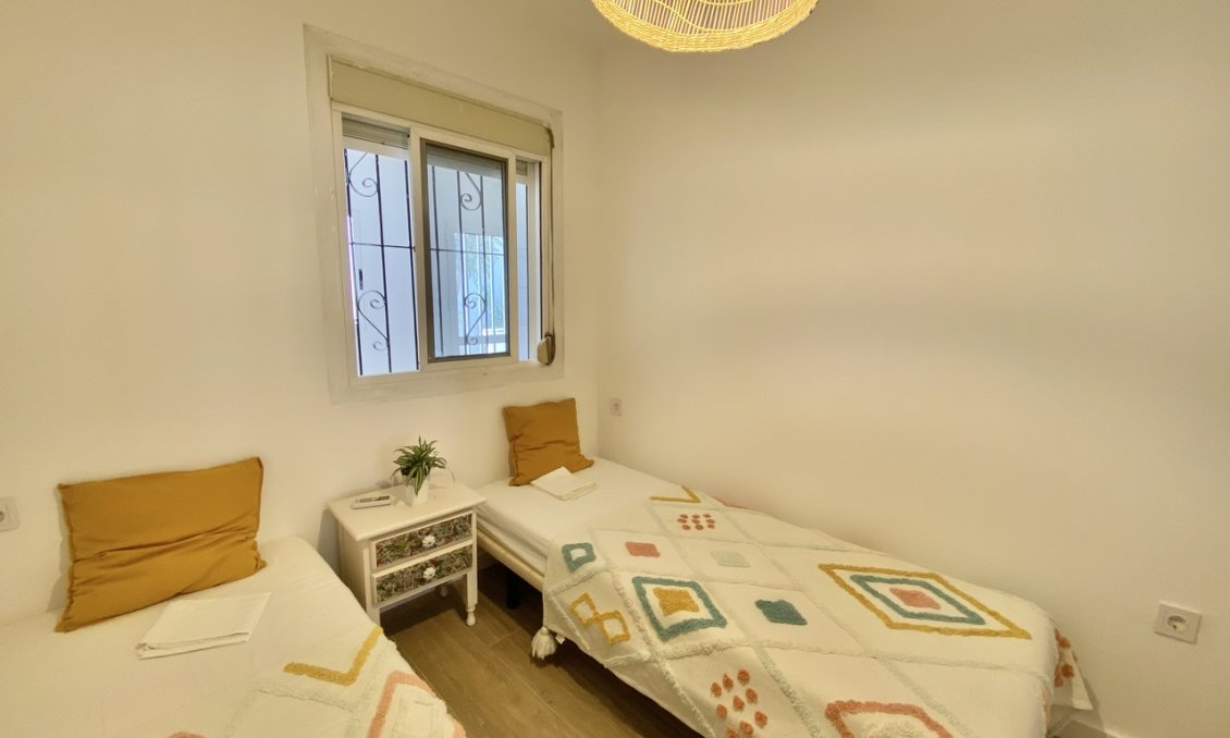 Segunda mano - Bungalow -
Playa Flamenca - Costa Blanca