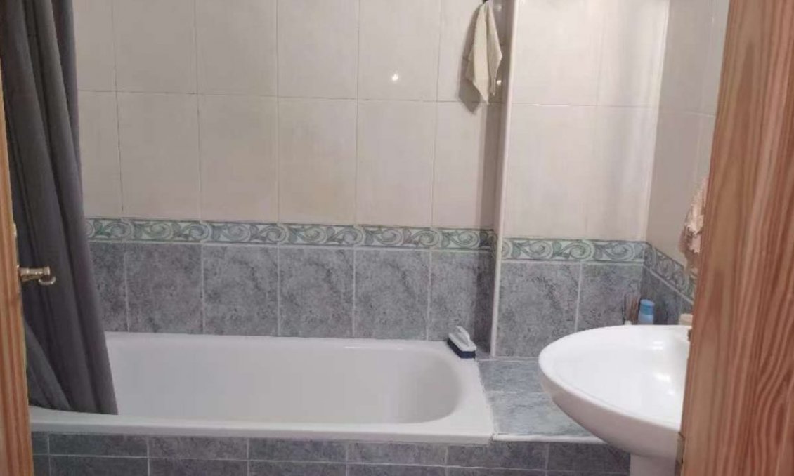 Használt Ingatlanok - Apartman -
Torrevieja - Costa Blanca