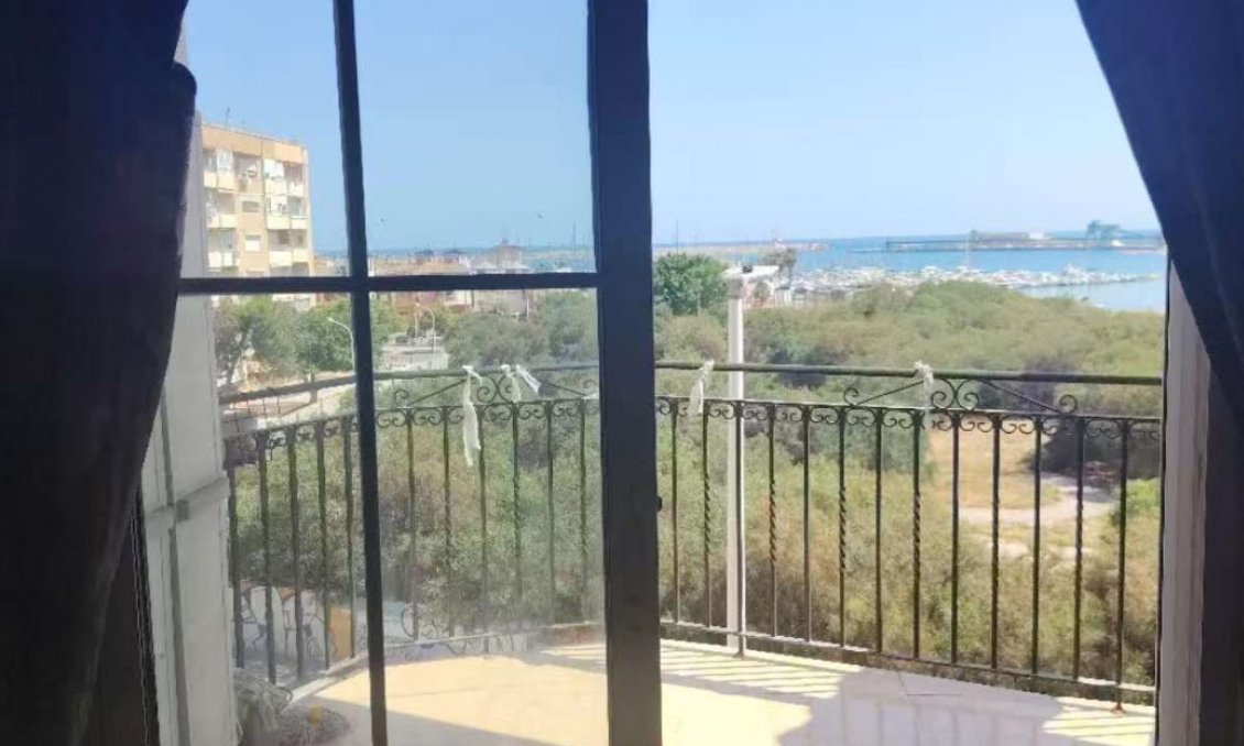 Használt Ingatlanok - Apartman -
Torrevieja - Costa Blanca