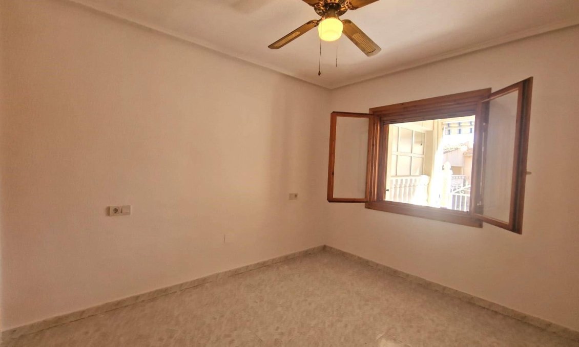 Wiederverkauf - Town House -
Torrevieja - Los Altos