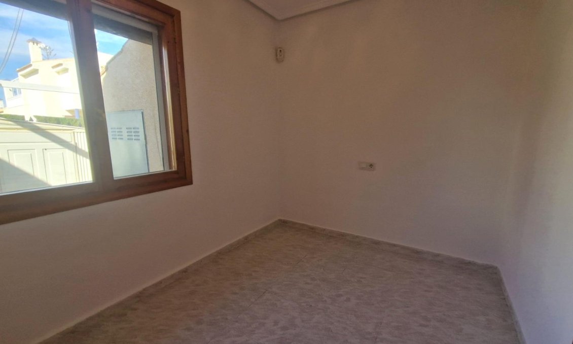 Wiederverkauf - Town House -
Torrevieja - Los Altos