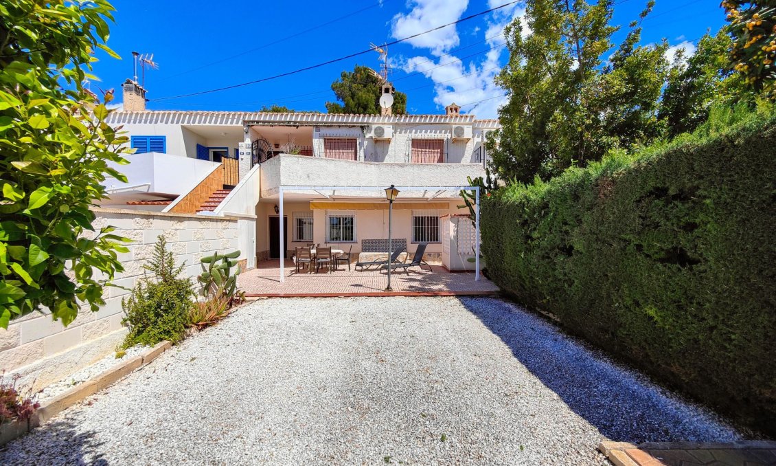 Segunda mano - Bungalow -
Orihuela Costa - Costa Blanca