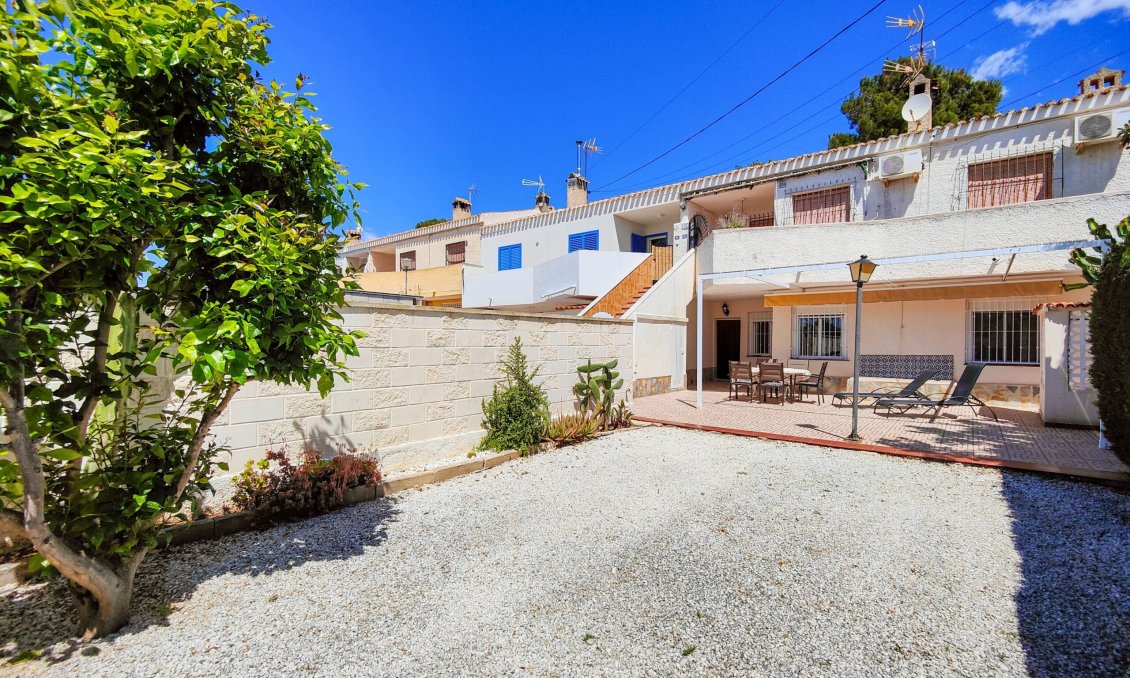 Segunda mano - Bungalow -
Orihuela Costa - Costa Blanca