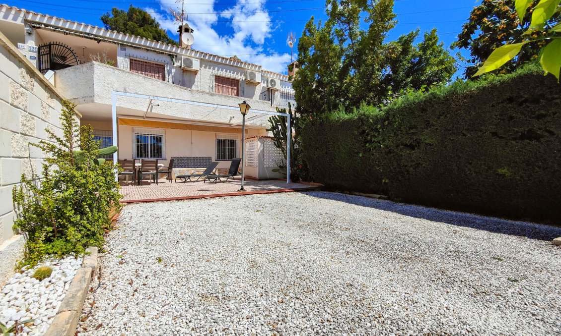 Segunda mano - Bungalow -
Orihuela Costa - Costa Blanca
