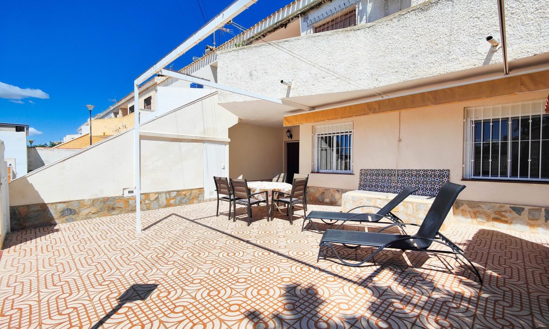 Segunda mano - Bungalow -
Orihuela Costa - Costa Blanca