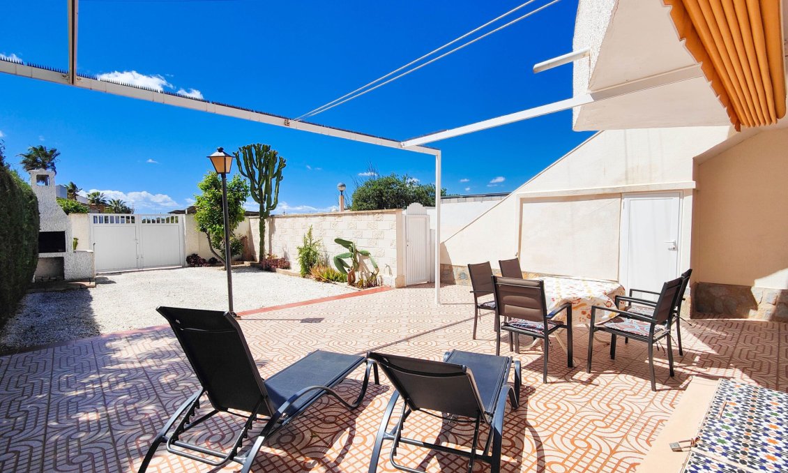 Segunda mano - Bungalow -
Orihuela Costa - Costa Blanca