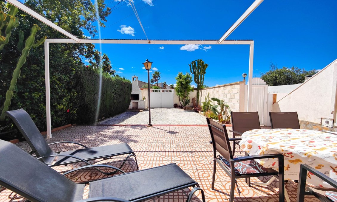 Segunda mano - Bungalow -
Orihuela Costa - Costa Blanca