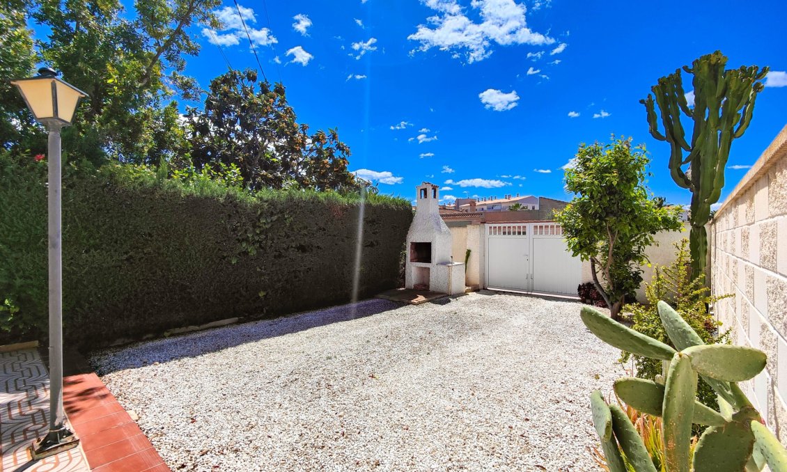 Segunda mano - Bungalow -
Orihuela Costa - Costa Blanca