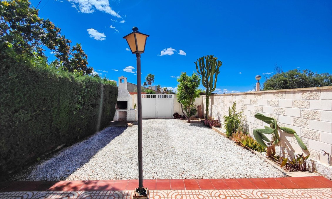 Segunda mano - Bungalow -
Orihuela Costa - Costa Blanca