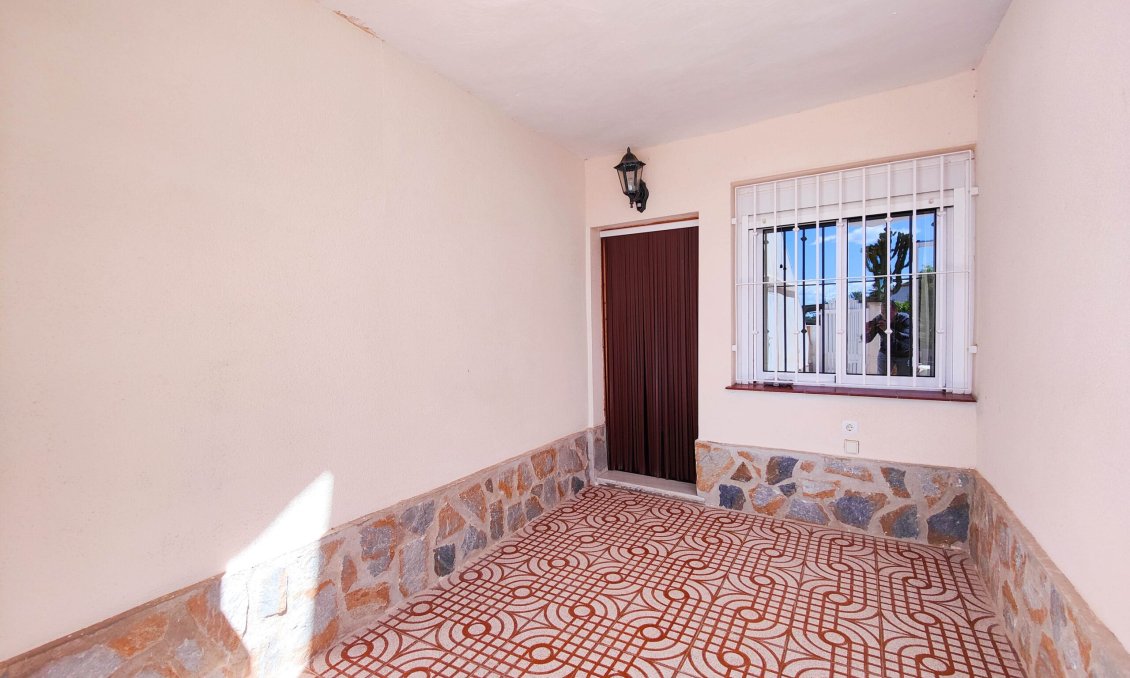 Segunda mano - Bungalow -
Orihuela Costa - Costa Blanca