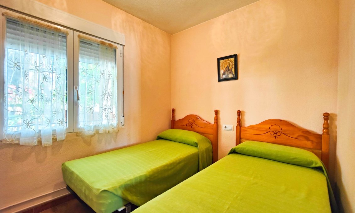 Segunda mano - Bungalow -
Orihuela Costa - Costa Blanca