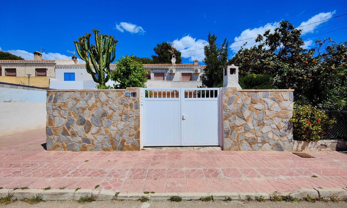 Segunda mano - Bungalow -
Orihuela Costa - Costa Blanca