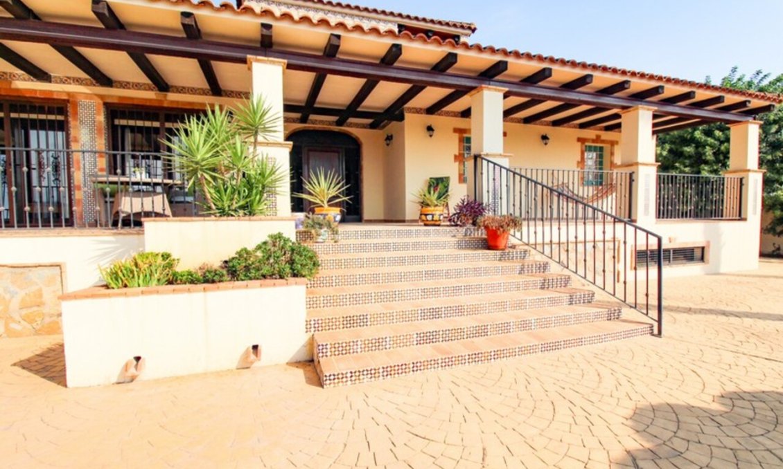 Segunda mano - Villa -
Bigastro - Inland