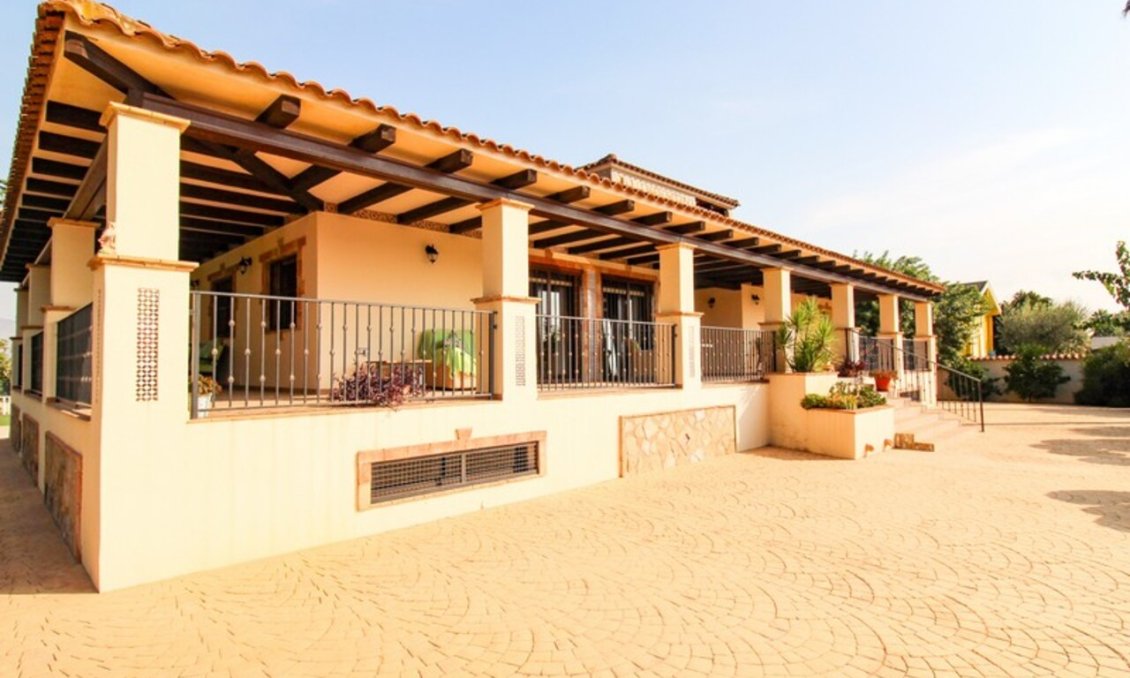 Segunda mano - Villa -
Bigastro - Inland