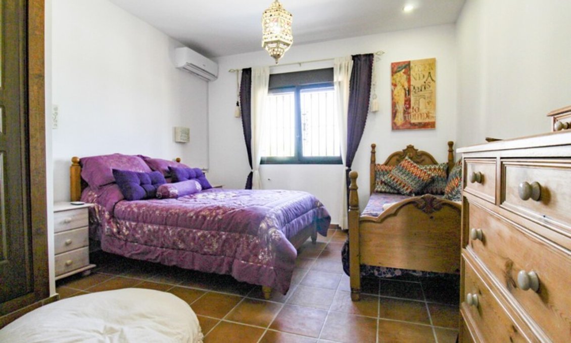 Segunda mano - Villa -
Bigastro - Inland