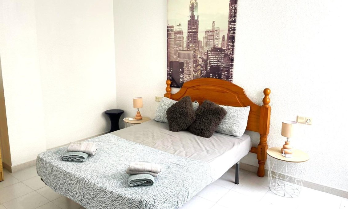 Segunda mano - Apartamento -
Torrevieja - Centro