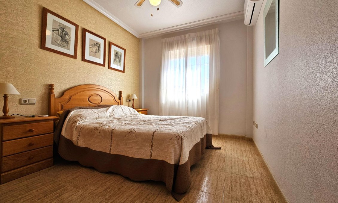 Wiederverkauf - Wohnung -
Orihuela Costa